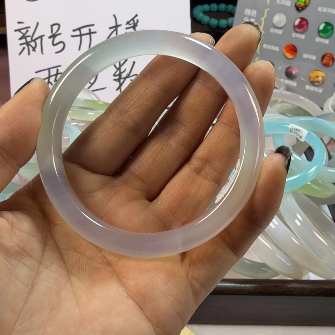 玛瑙/玉髓未镶嵌手镯炎灿好物市集专属链接