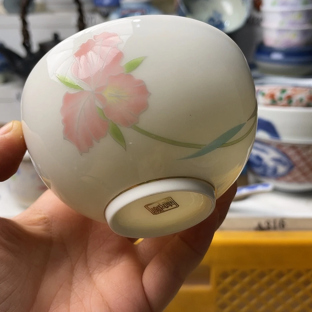 瓷片晴*哈哈哈我来拉了笑哈咯我也