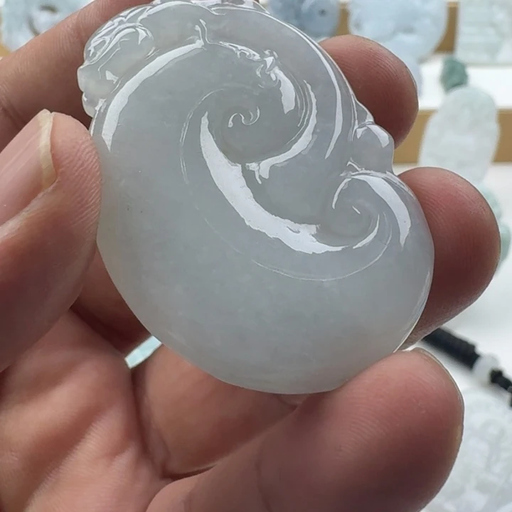 *****翡翠未镶嵌颈饰天然缅甸A货翡翠