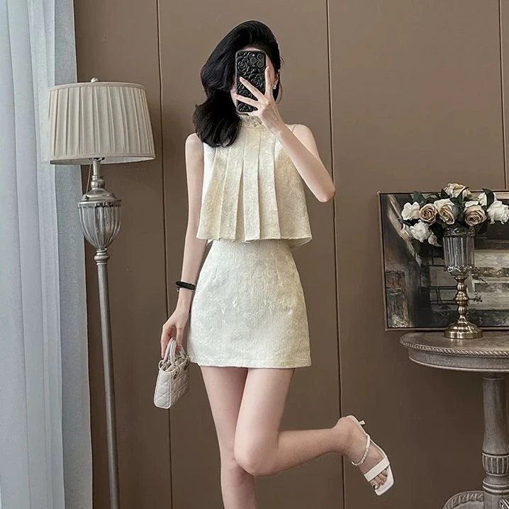 套装2025夏季新款女小香风气质无袖上衣+A字包臀半身短