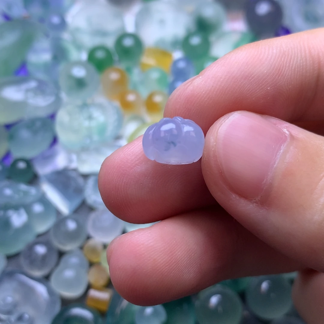 定制翡翠未镶嵌挂件