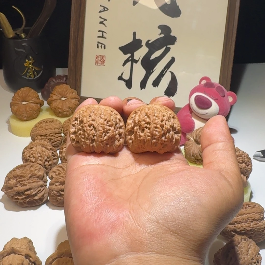 ****侠文玩核桃吊坠38尺寸全品血麒麟