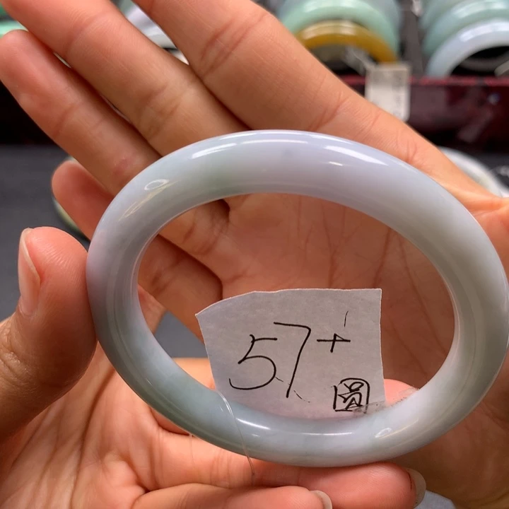 未镶嵌手镯翡翠手镯