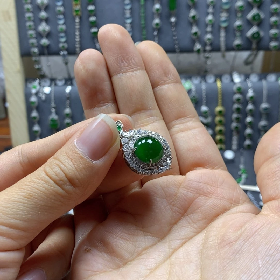 翡翠颈饰银S925镶嵌?***11×4.4mm