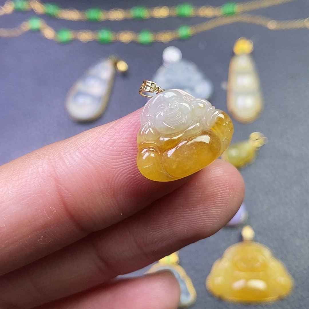 颈饰18K金镶嵌翡翠