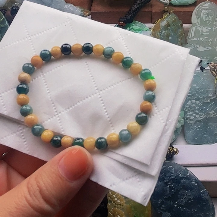 翡翠未镶嵌颈饰挂件