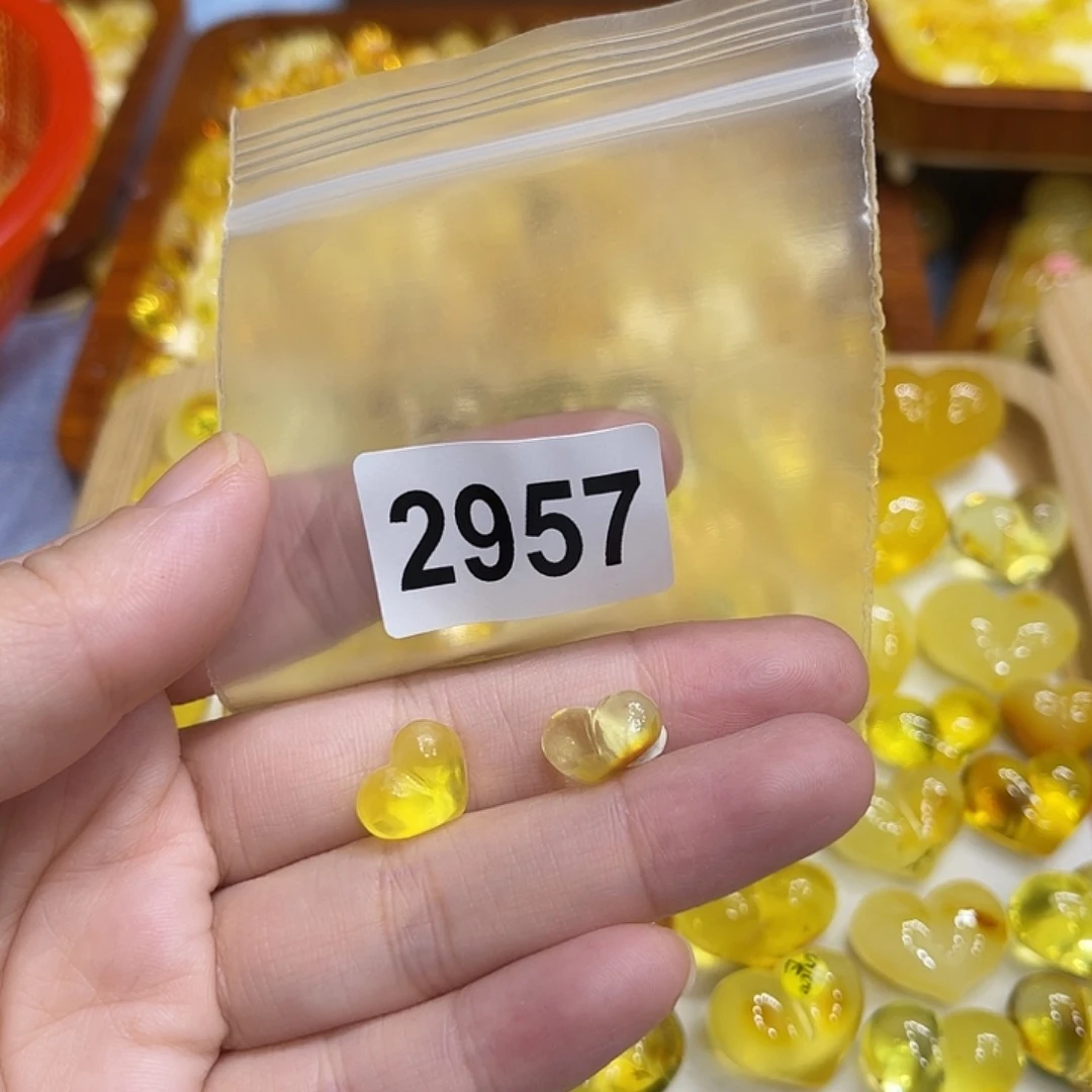 琥珀未镶嵌珠宝奇石