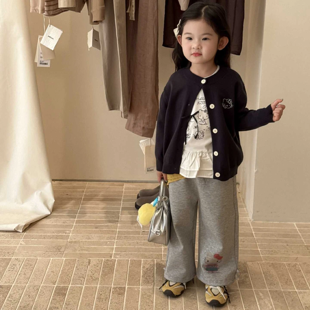 女童洋气纯色针织外套秋装下摆花边打底衫卡通卫裤套装