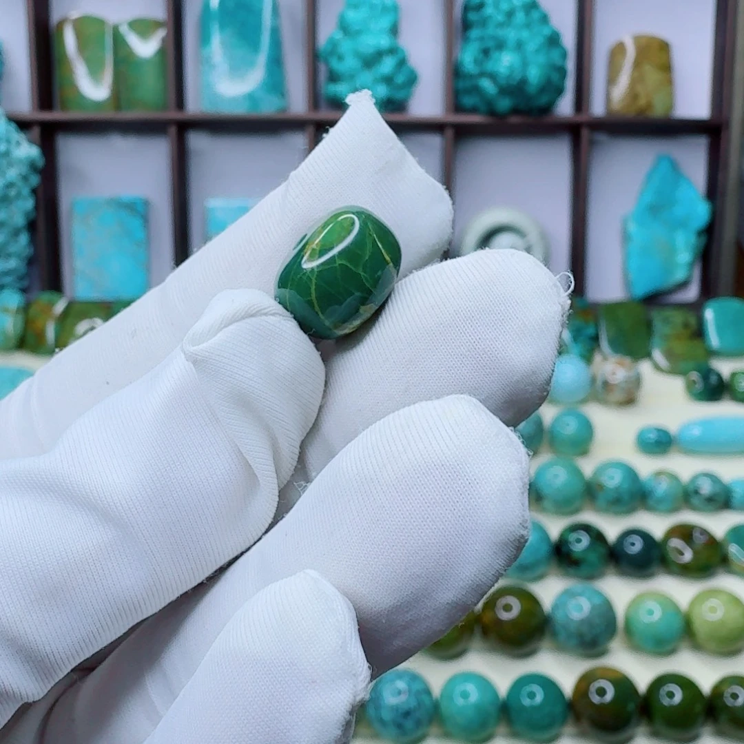 哆***梦绿松石未镶嵌原矿绿松石