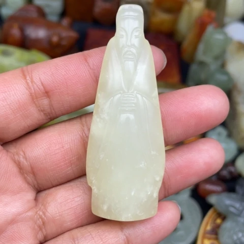 蛇纹石玉未镶嵌颈饰3