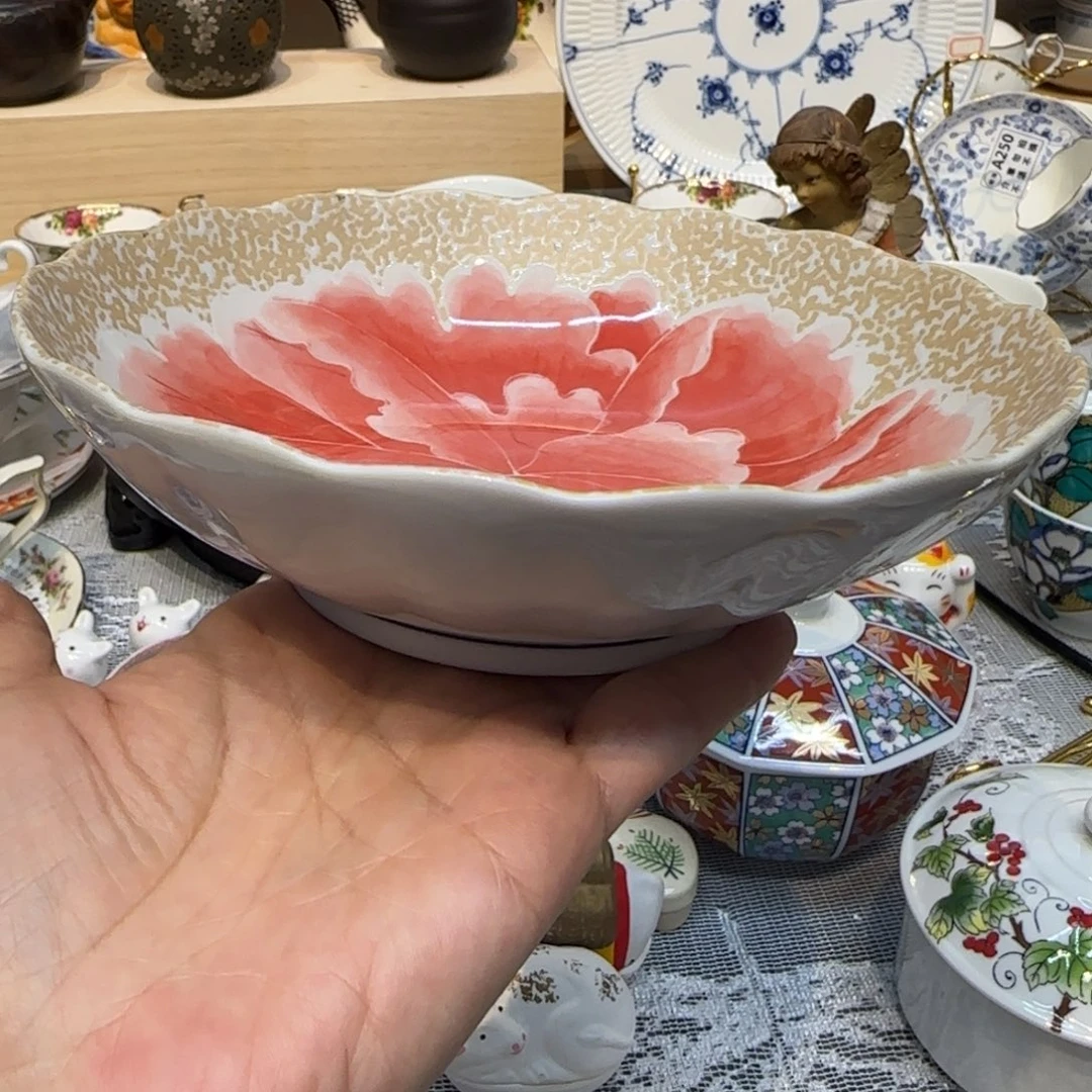 茶盏咖啡杯里有一个小