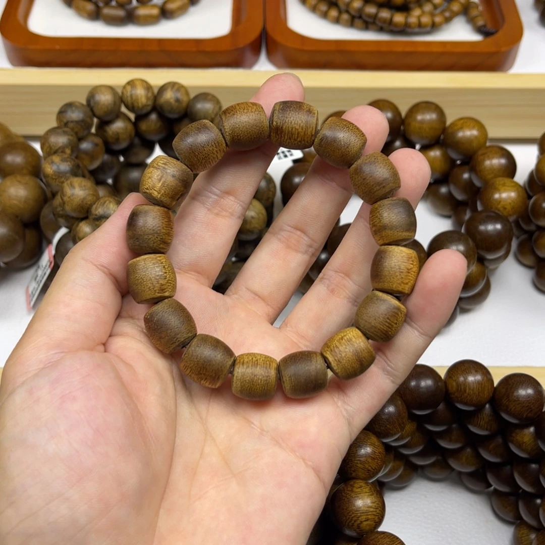 沉香手串海南莺歌绿奇楠1.2