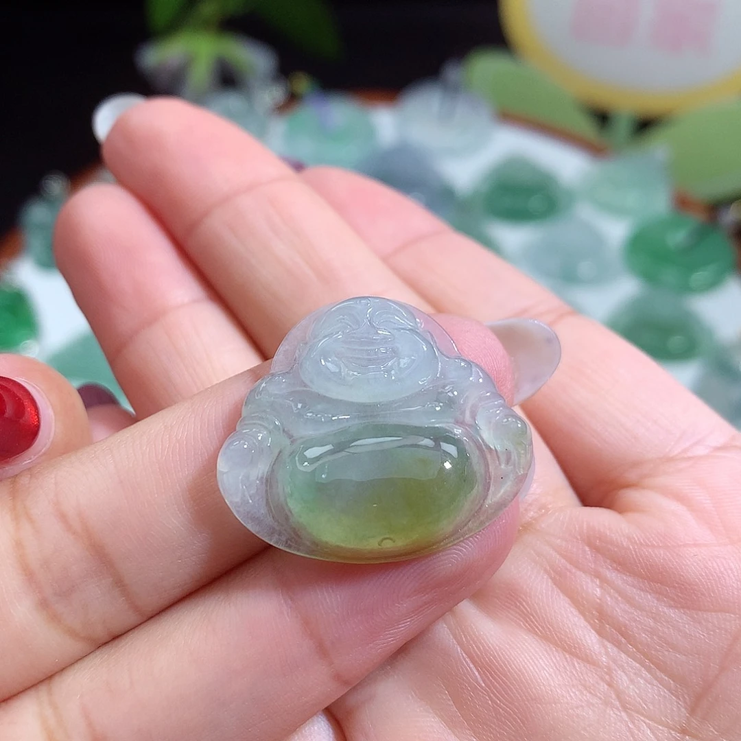 翡翠未镶嵌颈饰佛公