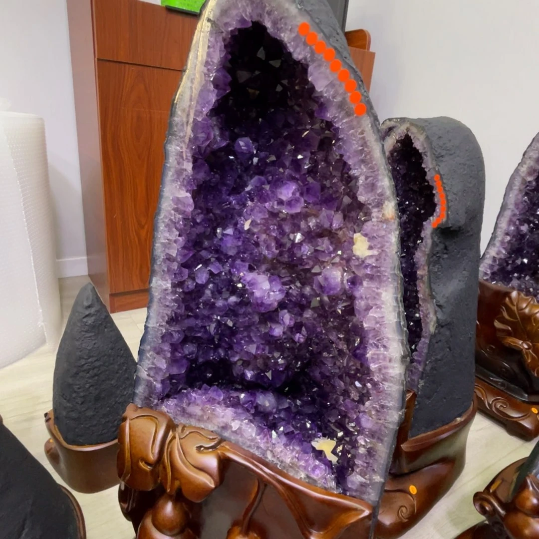 未镶嵌珠宝半成品水晶行*紫晶洞