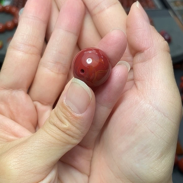 南红玛瑙单珠18mm+多样性发未镶嵌