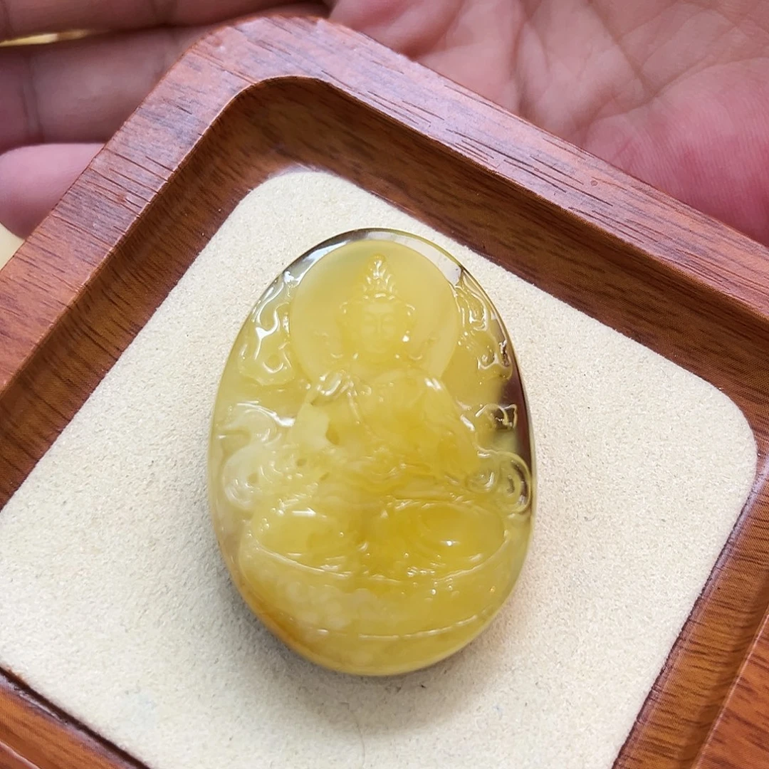 蜜蜡未镶嵌珠宝奇石
