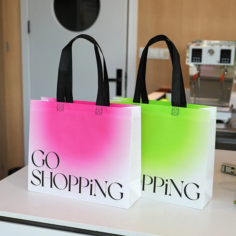 加厚覆膜无纺布袋网红时尚简约大牌男女童装袋子定制礼品袋手提袋