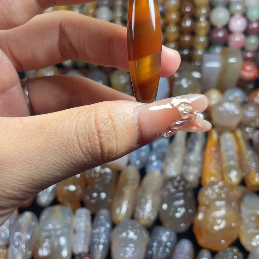 玛瑙/玉髓未镶嵌珠宝奇石