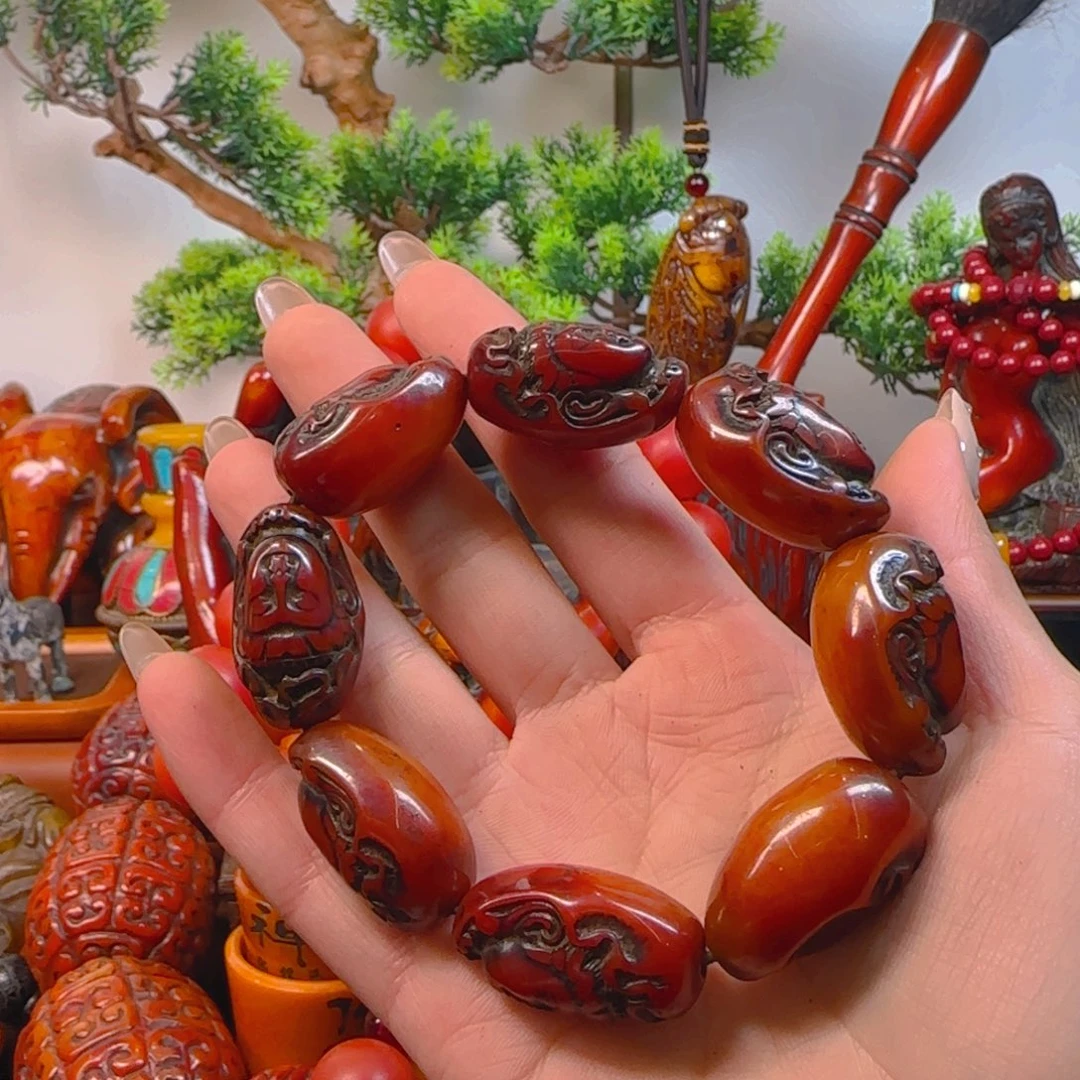 琥珀裸石未镶嵌手串