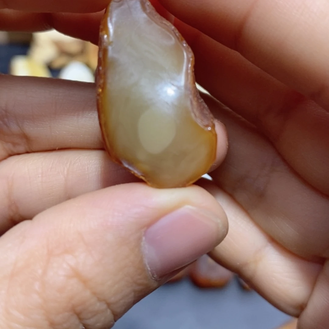 定制琥珀蜜蜡原石