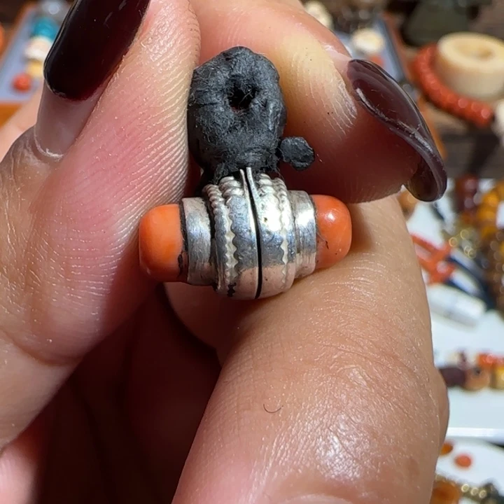 玻璃颈饰小元素搭配