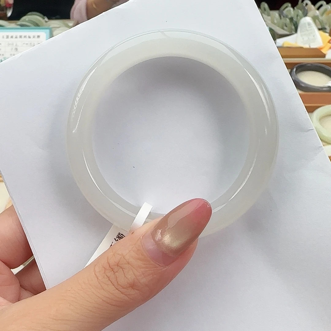 和田玉未镶嵌手镯起冰起胶 淡紫白正圈52-53