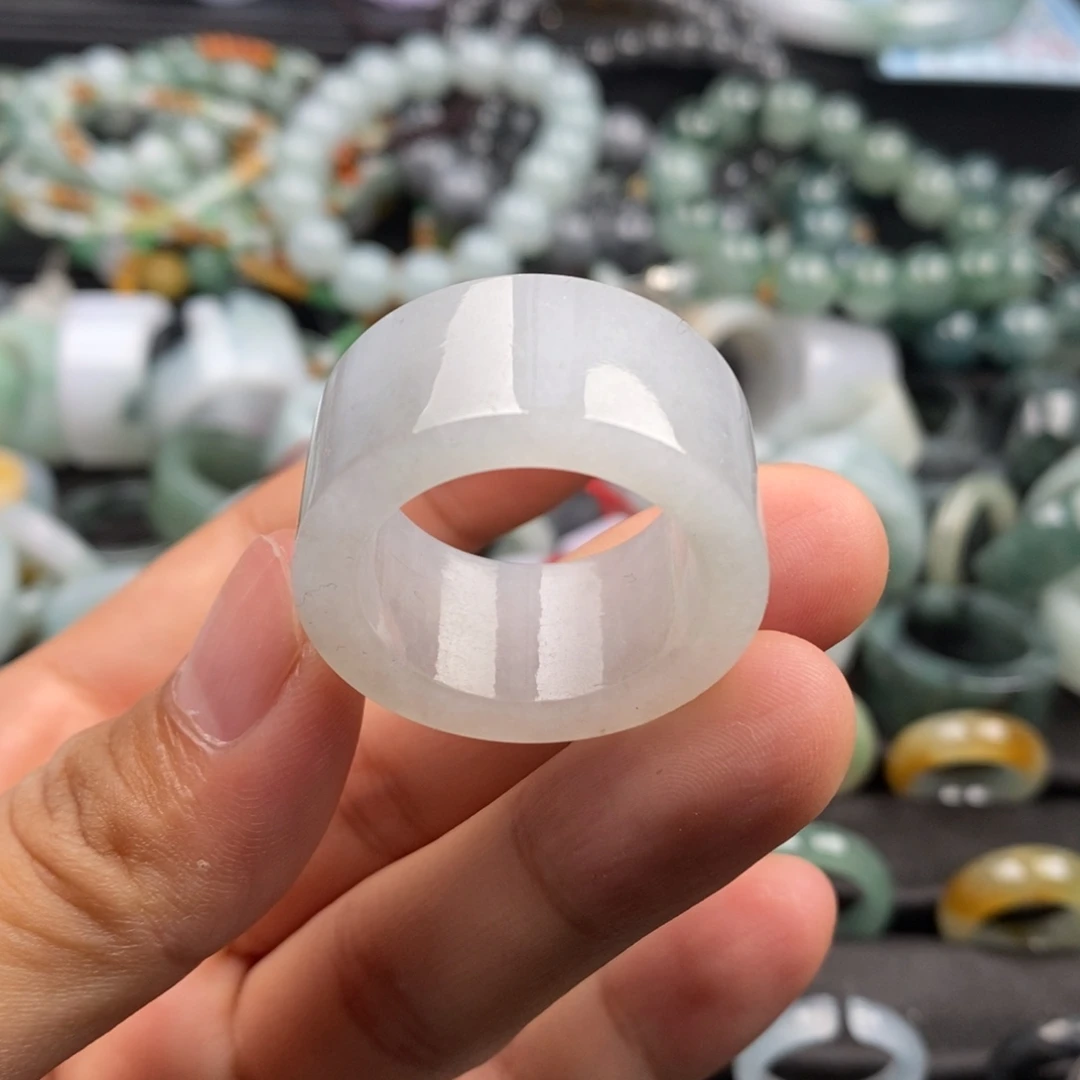 翡翠未镶嵌戒指翡翠5