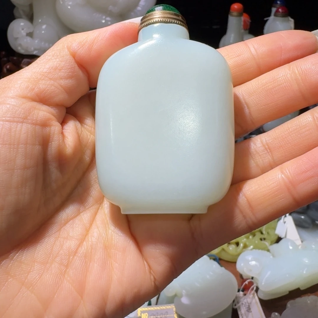 和田玉未镶嵌把件