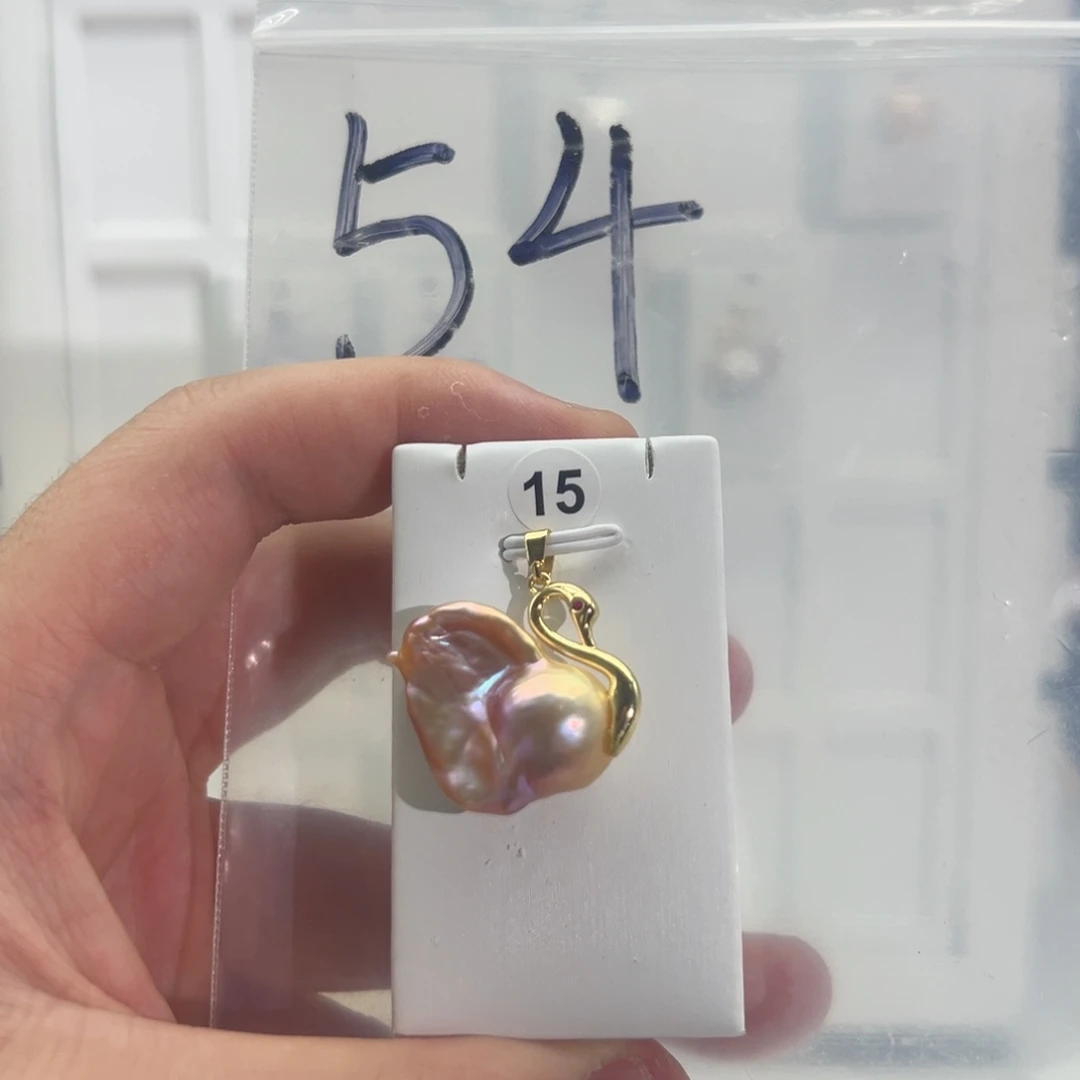 淡水珍珠合金颈饰