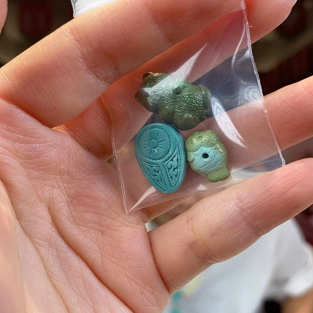 未镶嵌绿松石珠宝奇石