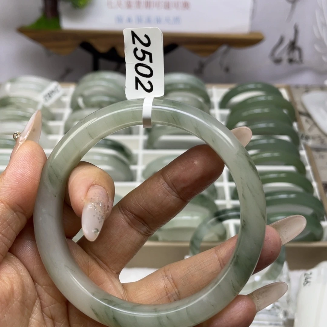 石英质玉未镶嵌手镯2502