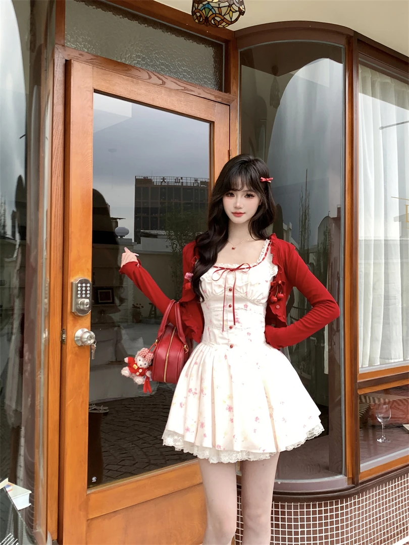 越韩小鱼 恋恋心动 法式方领少女碎花连衣裙收腰蕾丝花边蓬蓬短裙