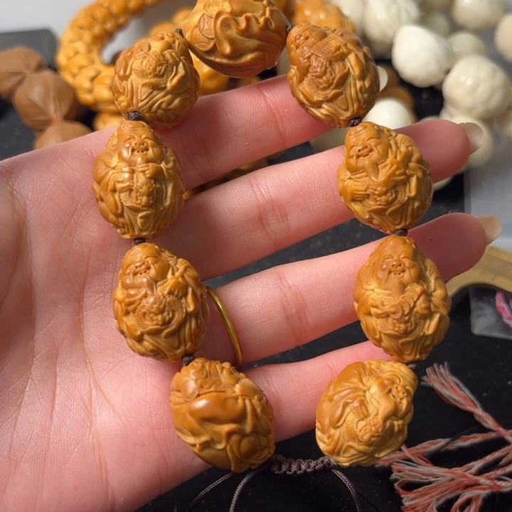 手串橄榄核龙袍财神