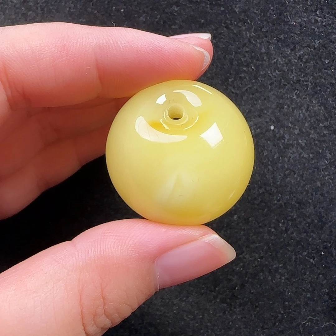蜜蜡未镶嵌珠宝奇石