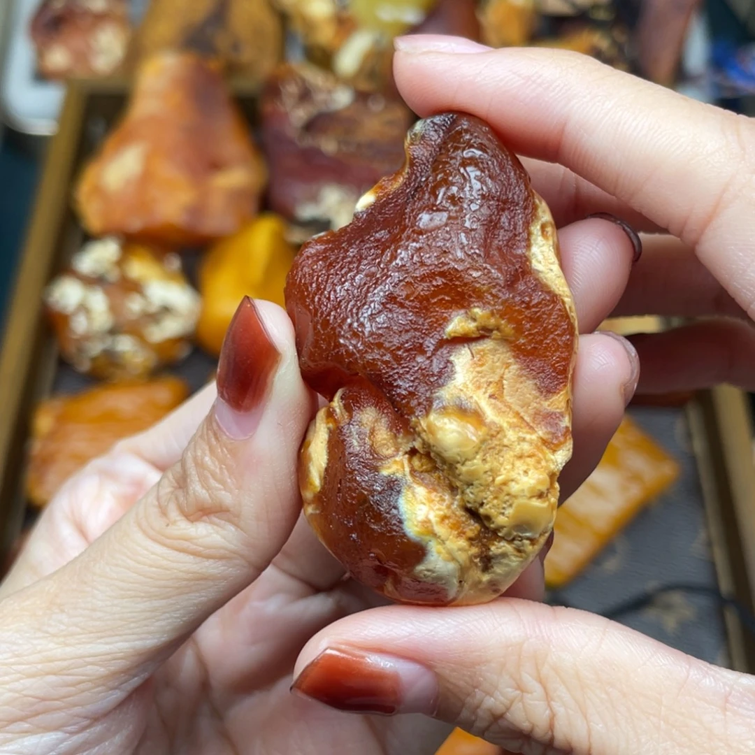 琥珀未镶嵌珠宝奇石