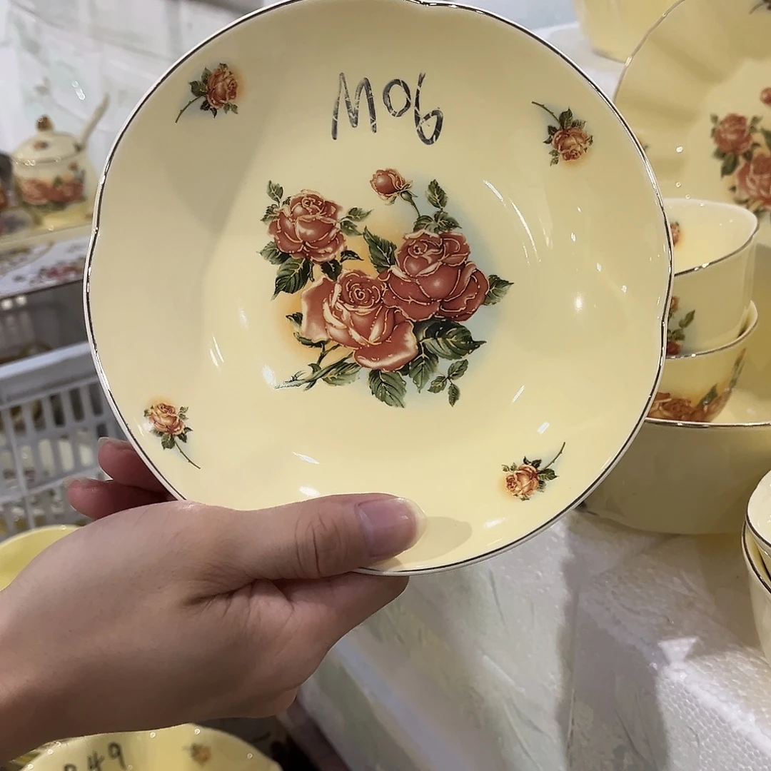 星博陶瓷有限公司2个