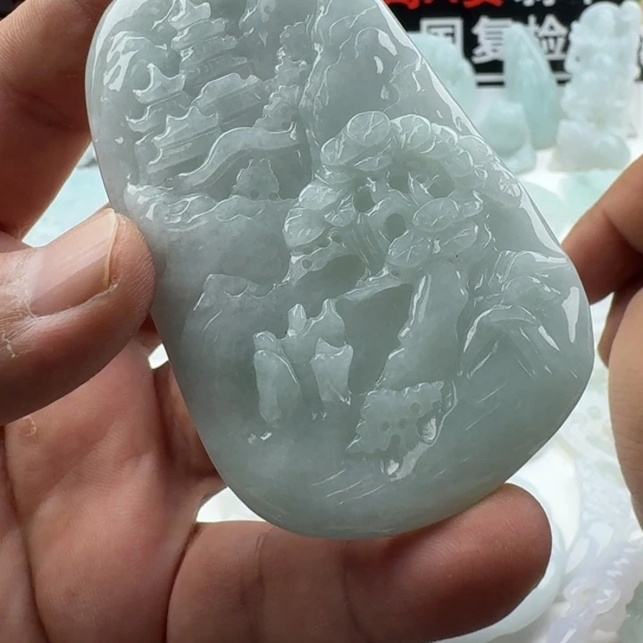 翡翠未镶嵌颈饰天然缅甸A货翡翠