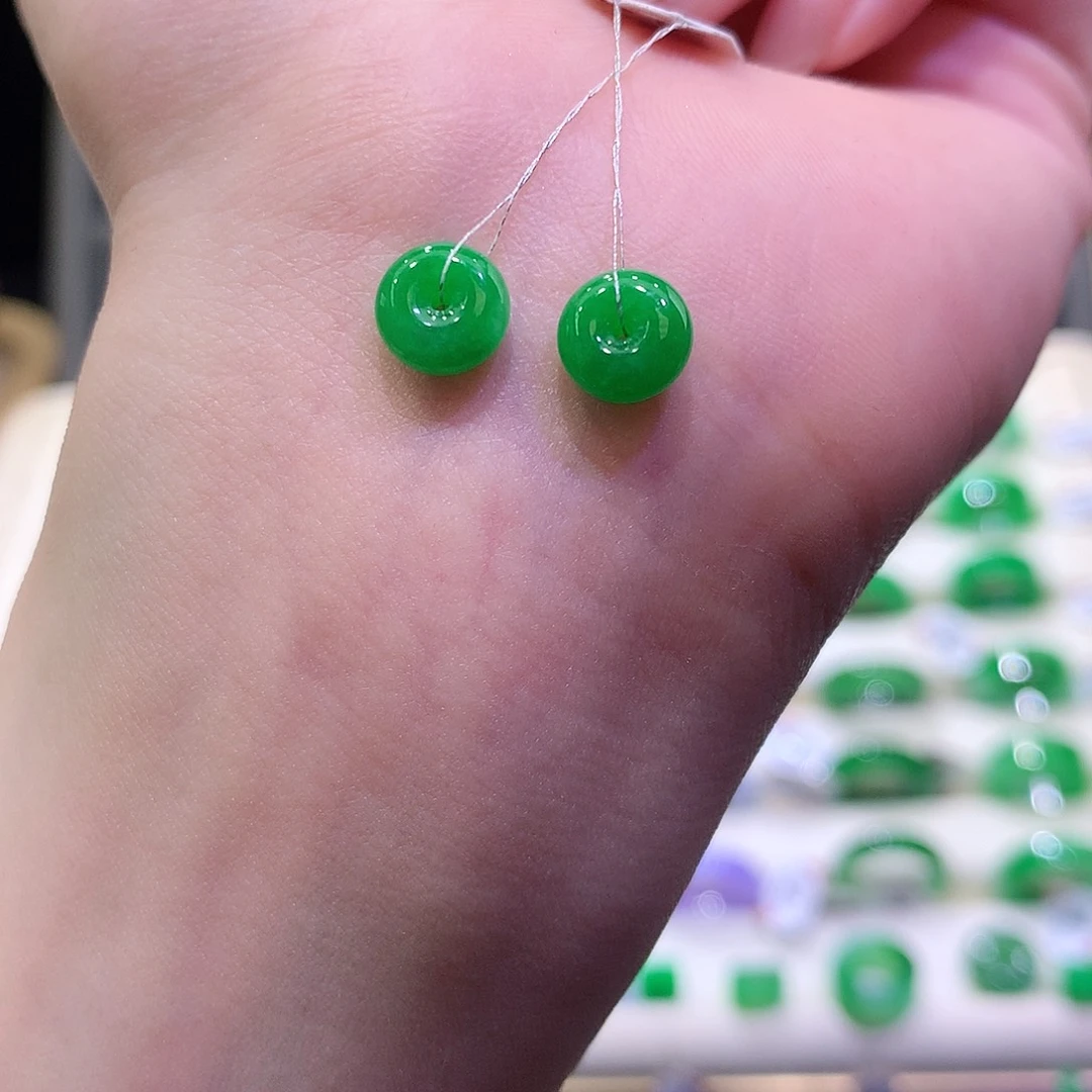 未镶嵌翡翠耳饰翡翠