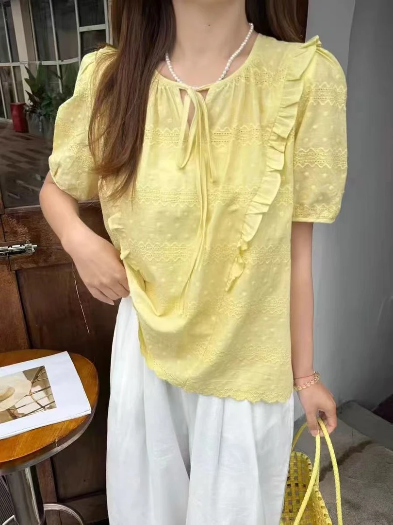 【YA JUN JIA】TSPL2736泡泡袖韩系气质刺绣镂空系绳木耳边短袖上衣