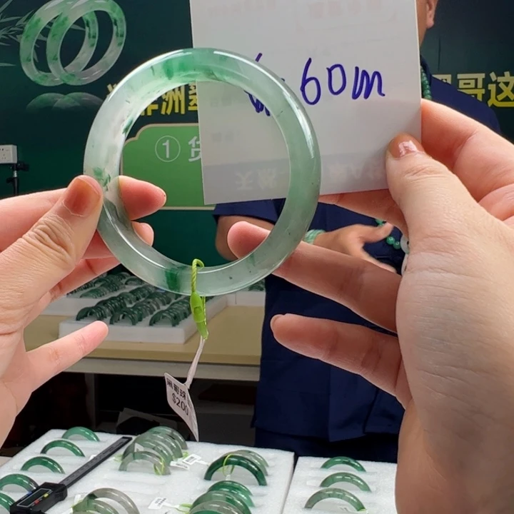 石英质玉手镯合金