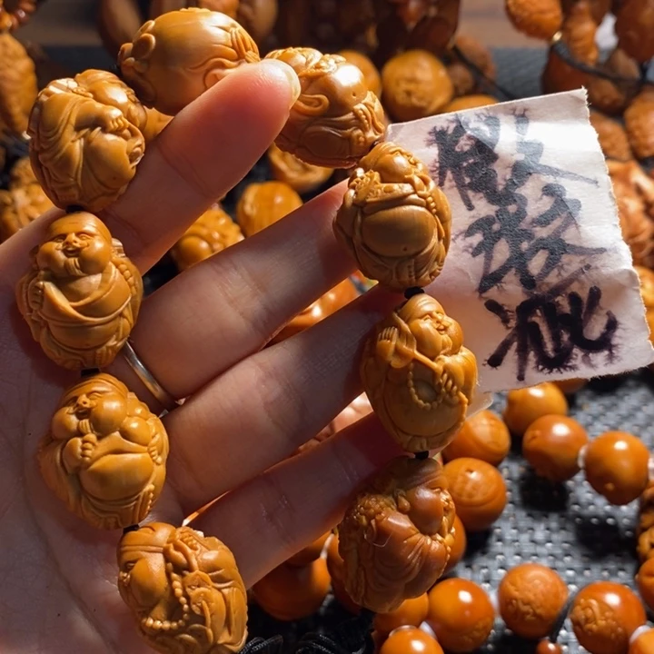 吊坠橄榄核微上色瑞兽财神