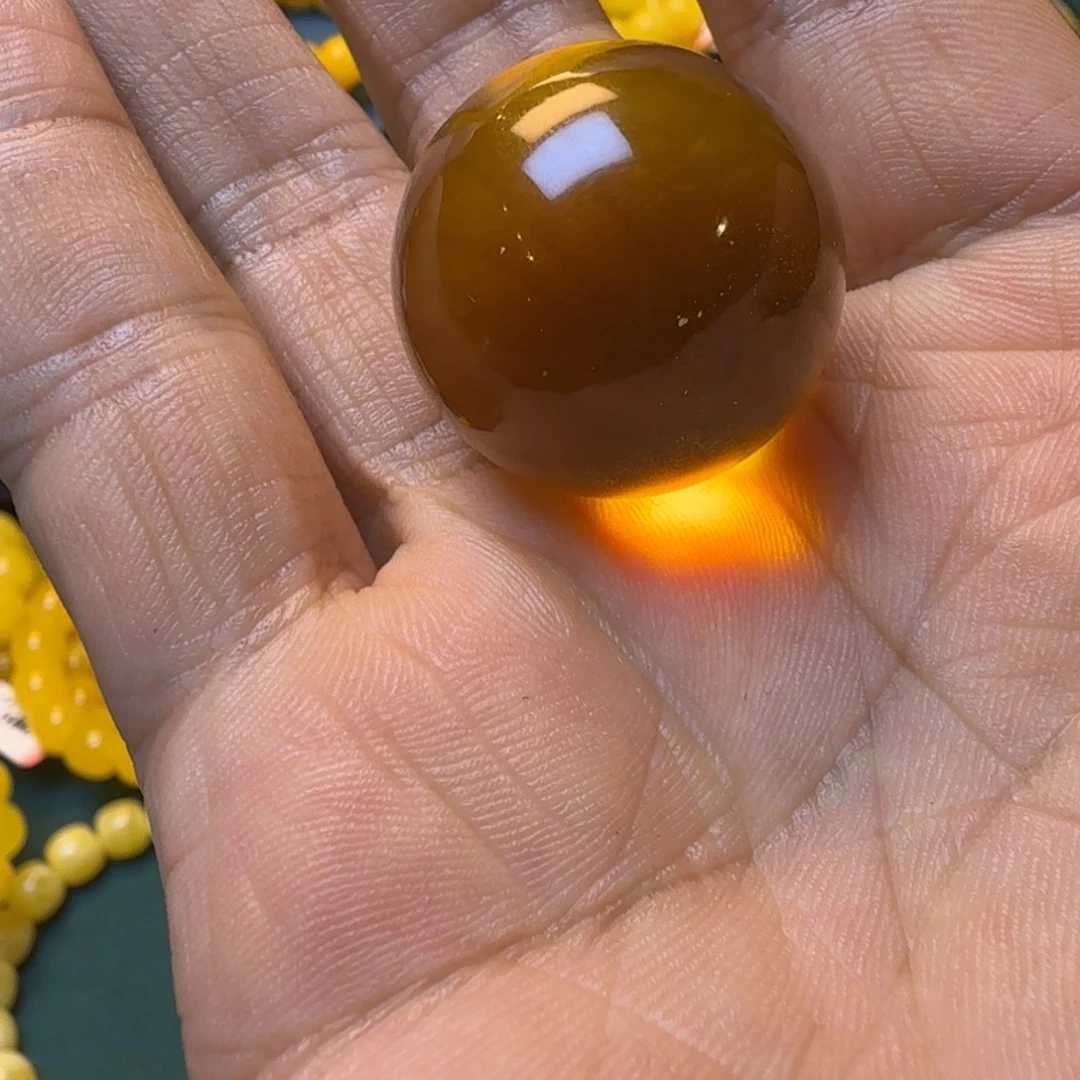蜜蜡未镶嵌珠宝奇石