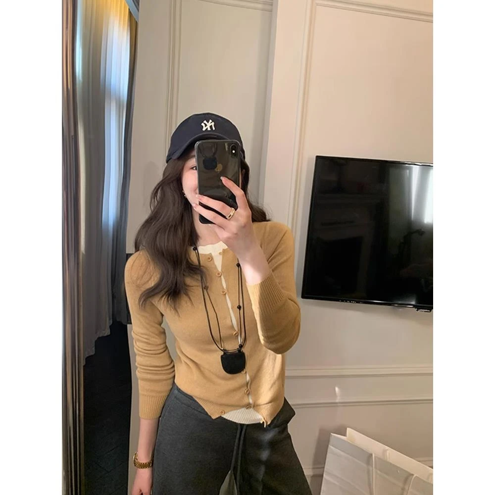 设计感小众长袖针织衫女早秋季薄款显瘦百搭假两件撞色别致上衣服