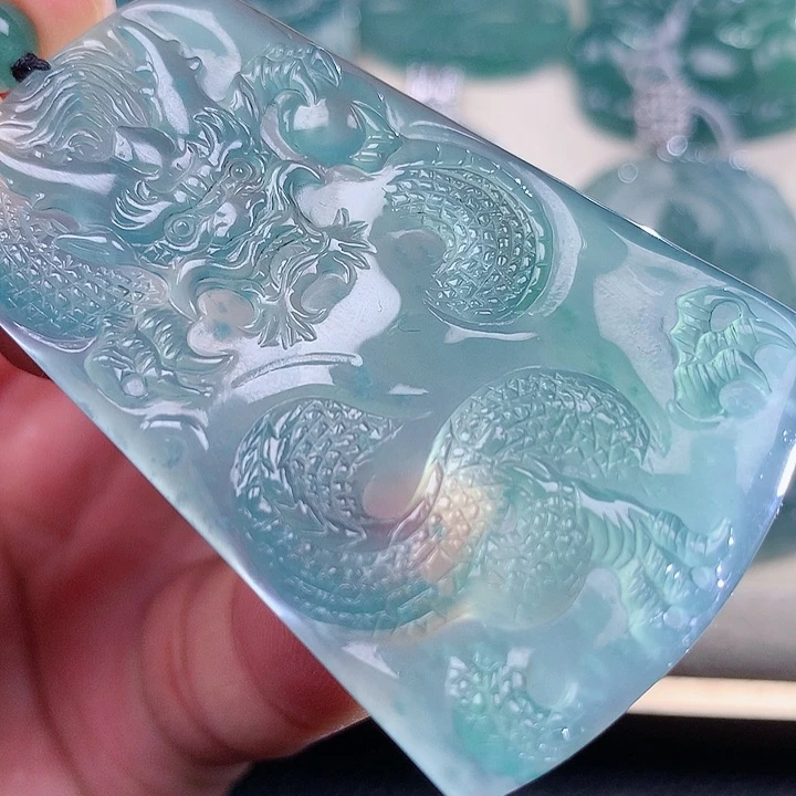 【闪购商品】翡翠颈饰未镶嵌天然翡翠