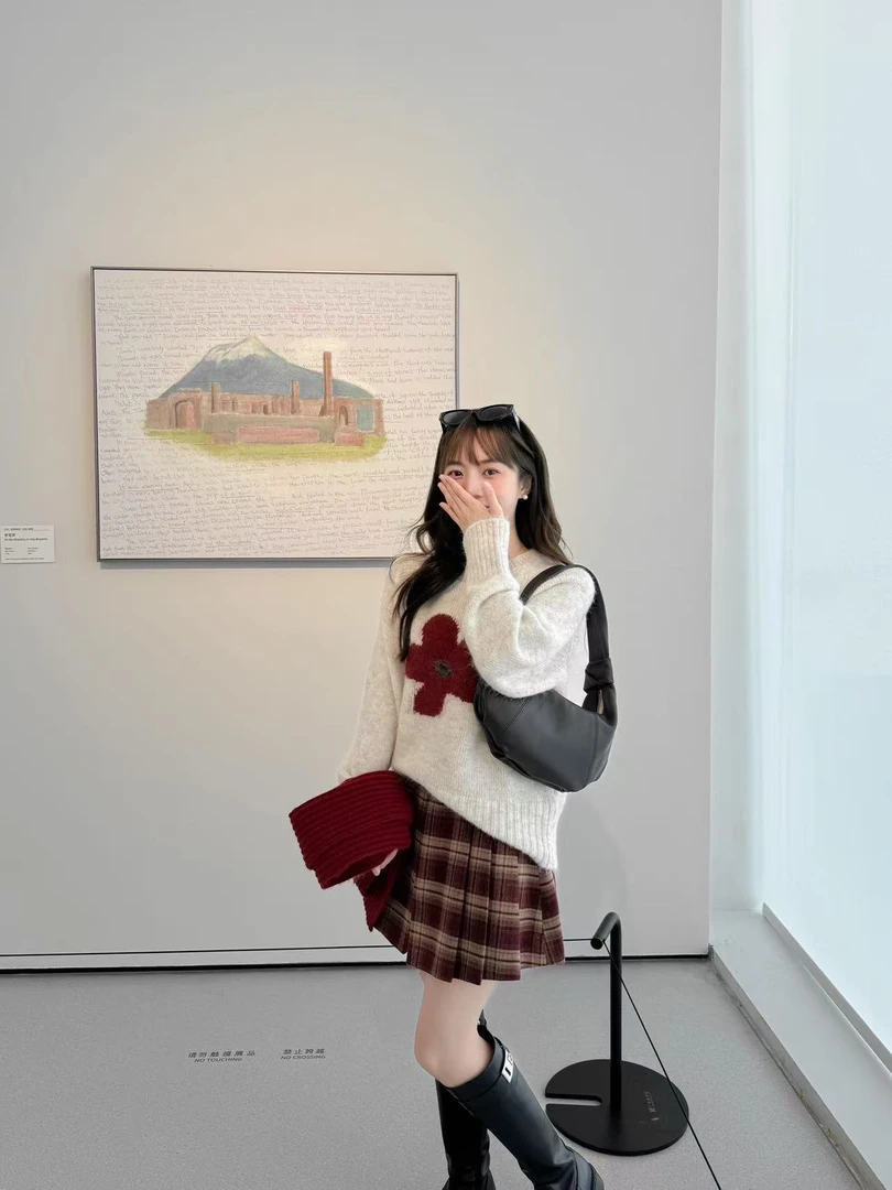 2025秋冬新款韩系花朵提花圆领毛衣女洋气套头毛针织衫上衣休闲裤