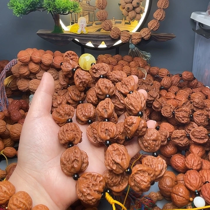 …***…文玩核桃手串异形修