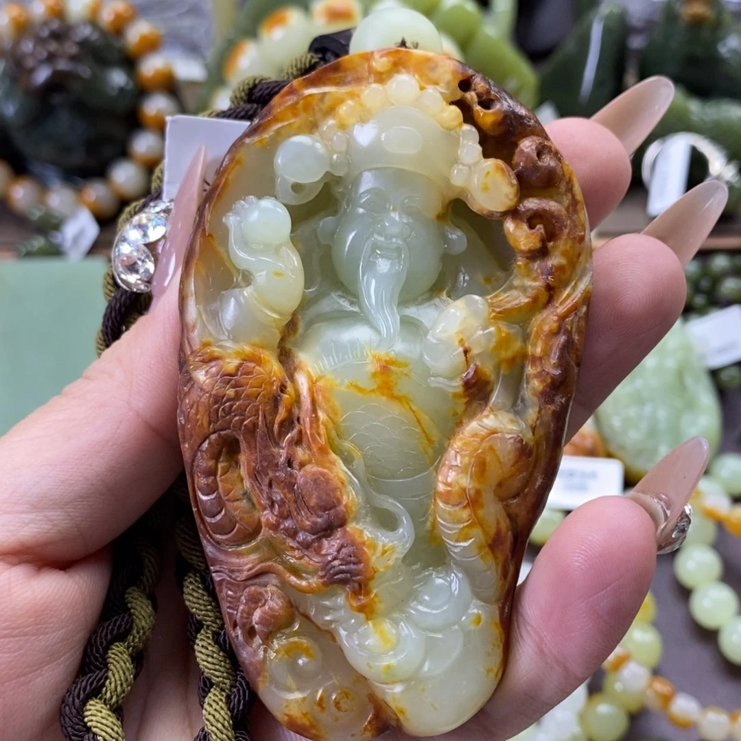透闪石质玉未镶嵌把件