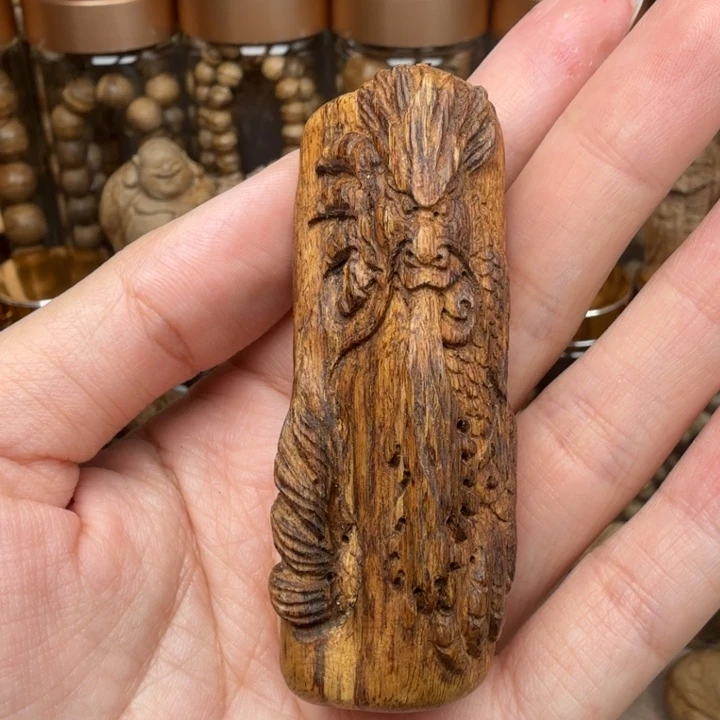 沉香沉香碎屑惠安沉香龙手把件14克