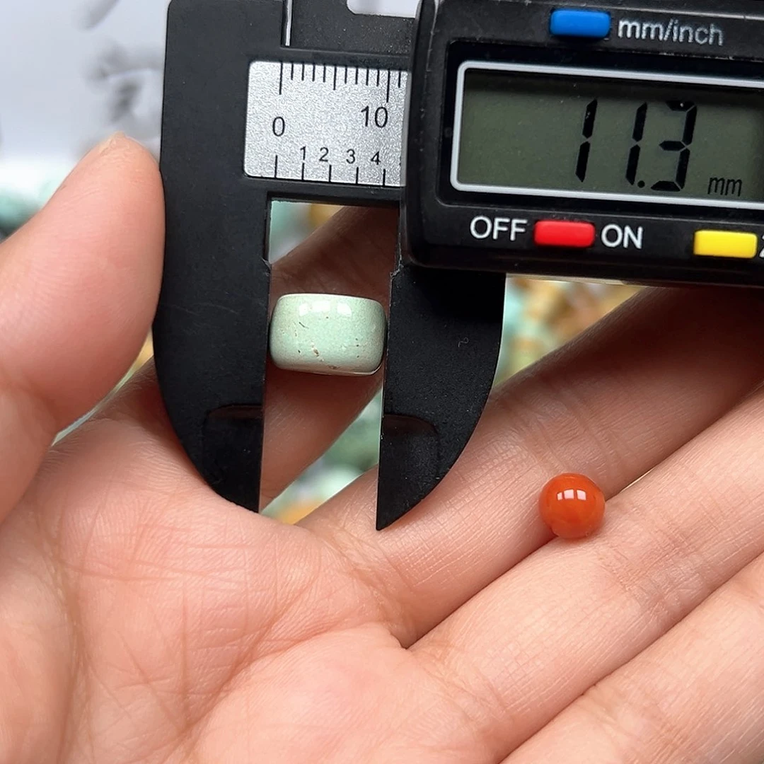 南红玛瑙未镶嵌珠宝奇石