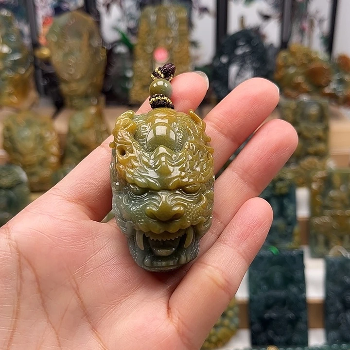 翡翠未镶嵌颈饰天然翡翠a货龙头